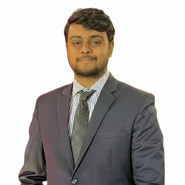 about.team.employees.names.ayon